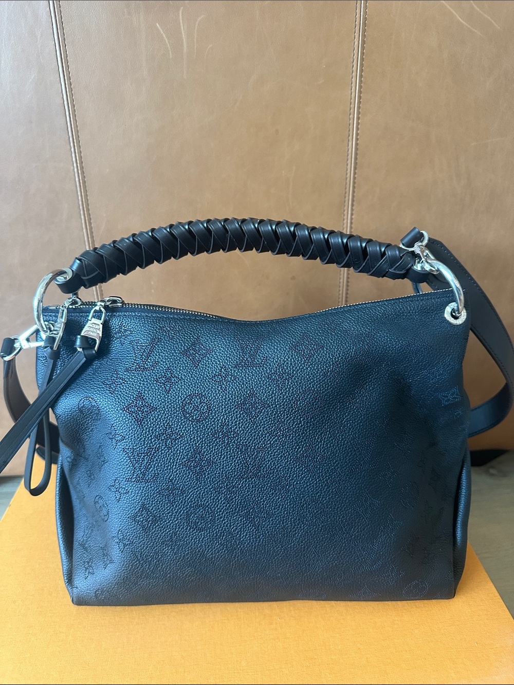 Louis Vuitton Beaubourg Hobo MM Black Mahina Leather w/ Braided-Handle - Picture 2 of 11